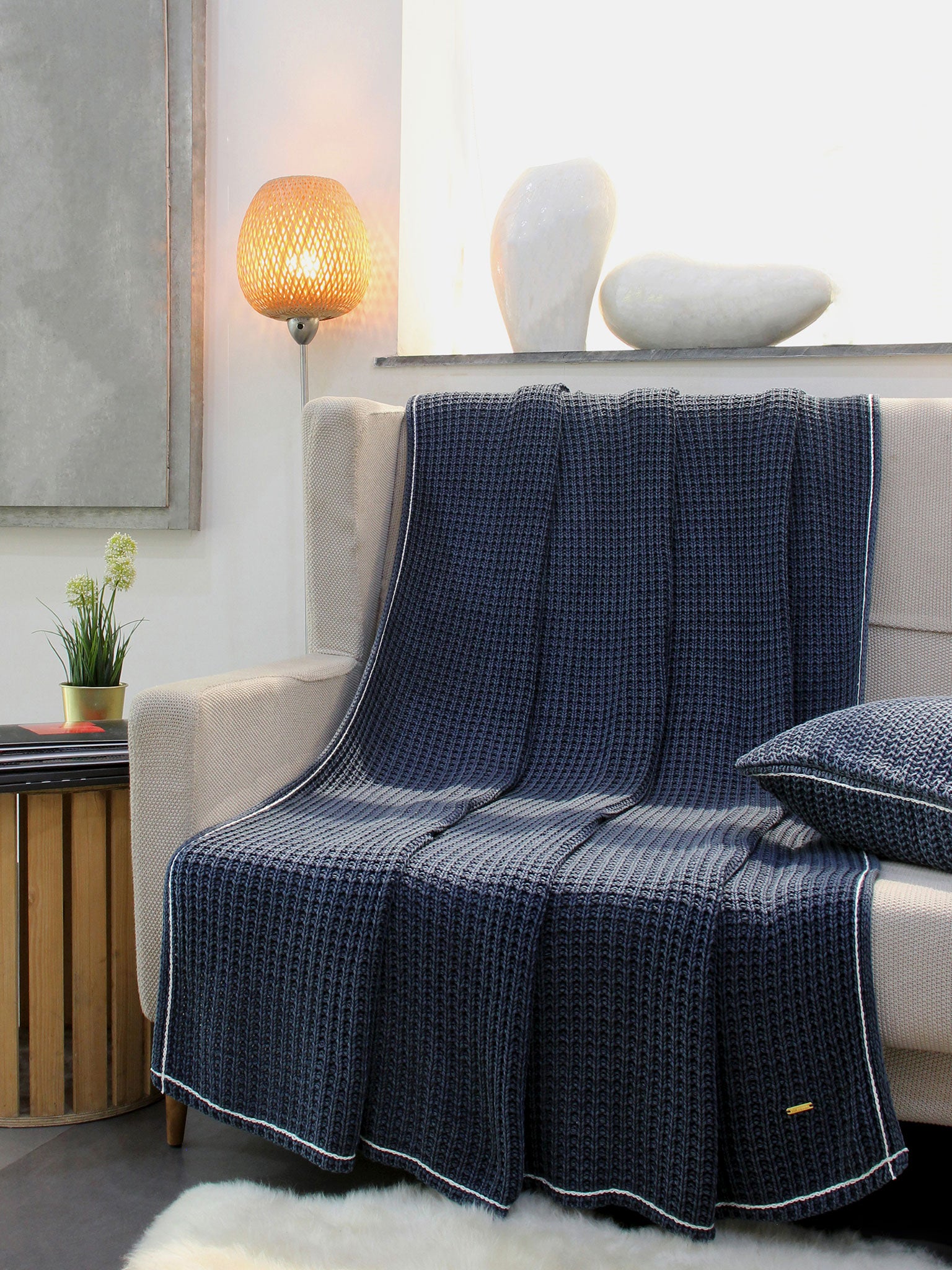 Pomme Cotton Knitted Chunky Waffle Throw (Navy Blue)