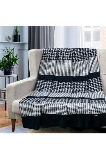 Knitted Navy Grey Hounds Tooth Pattern Throw