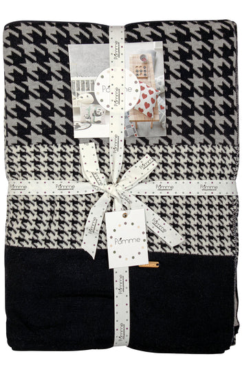 Knitted Navy Grey Hounds Tooth Pattern Throw