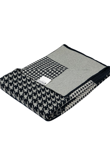 Knitted Navy Grey Hounds Tooth Pattern Throw