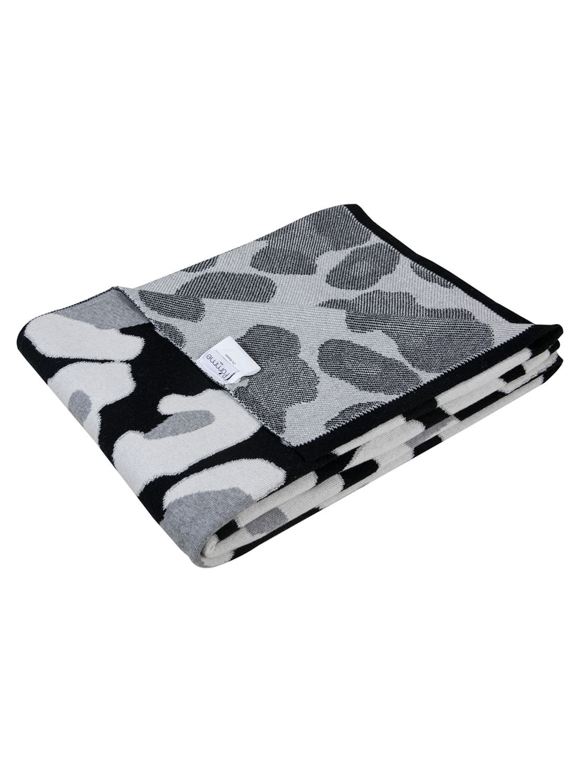 Knitted Lepard Print Grey Mix Throw