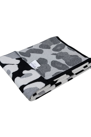 Knitted Lepard Print Grey Mix Throw