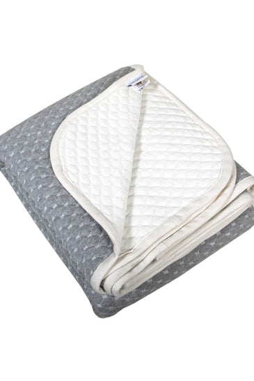 Knitted Grey Melange With Ivory 3D Quilted Throw