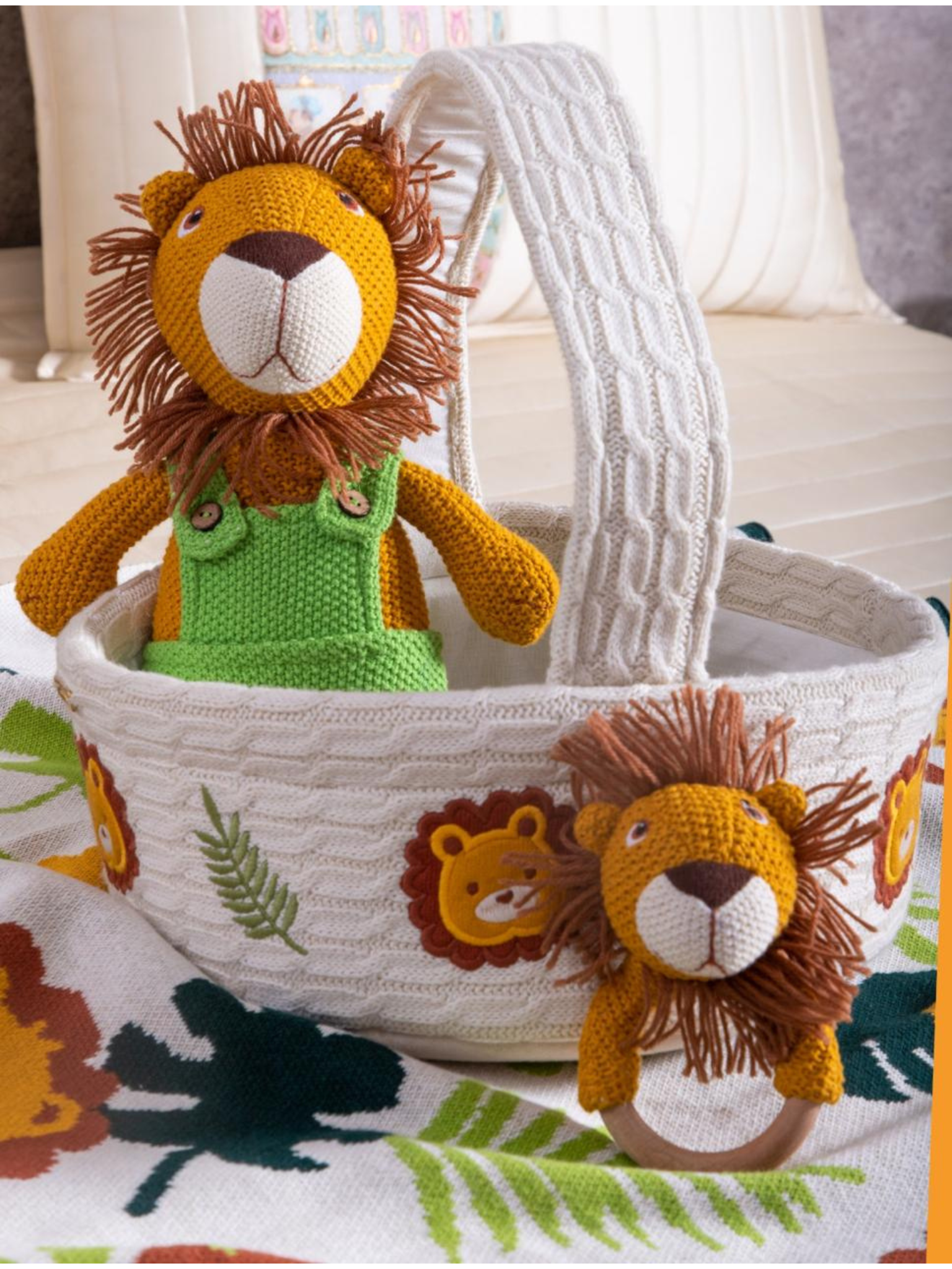 Pomme Cotton Knitted Lion Gift Basket